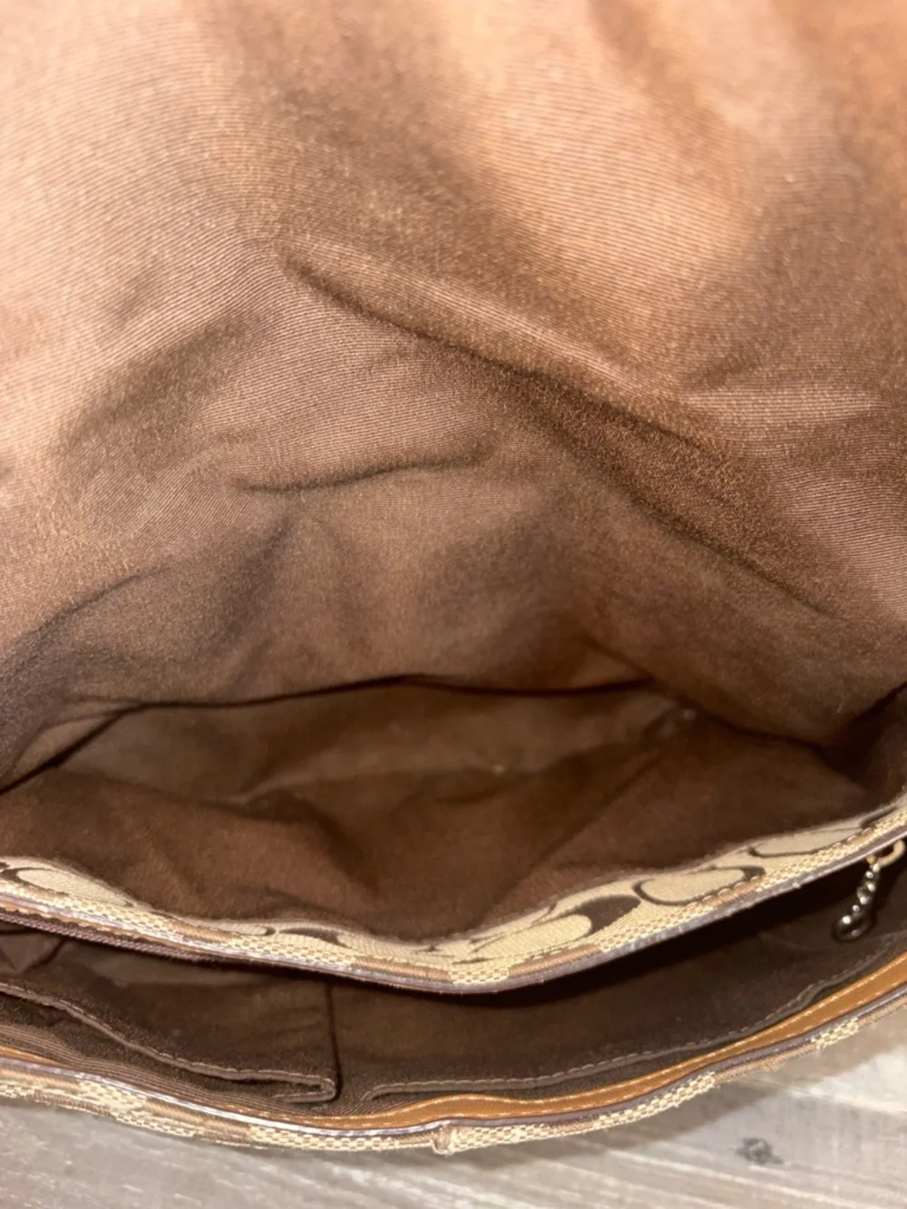 Coach Khaki Signature Canvas Shoulder Bag with Tan Buckle - Picture 7 of 9
